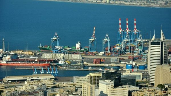 أعرب مسؤولون إسرائيليون عن خشيتهم من حدوث كارثة مماثلة في ميناء” حيفا ”
