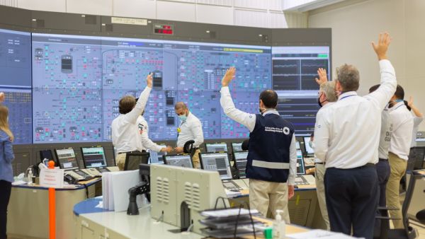 مؤسسة الإمارات للطاقة النووية تعلن بداية التشغيل الآمن لأولى محطات براكة للطاقة النووية السلمية