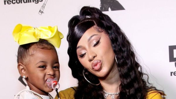 Cardi B with her daughter (Twitter)