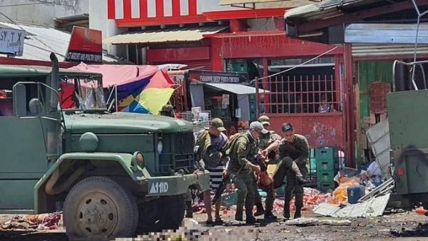 Suspected Islamic militants set off bombs in a southern Philippine town (Twitter)