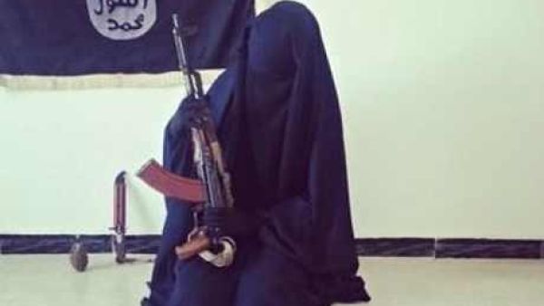 British twins Salma & Zahra Halane joined ISIS in June 2014 as brides (Twitter)