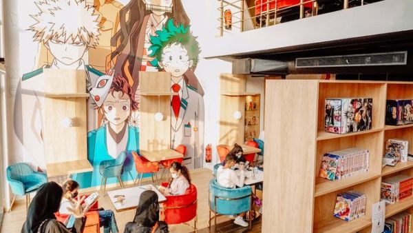 Akiba Cafe  (Twitter)