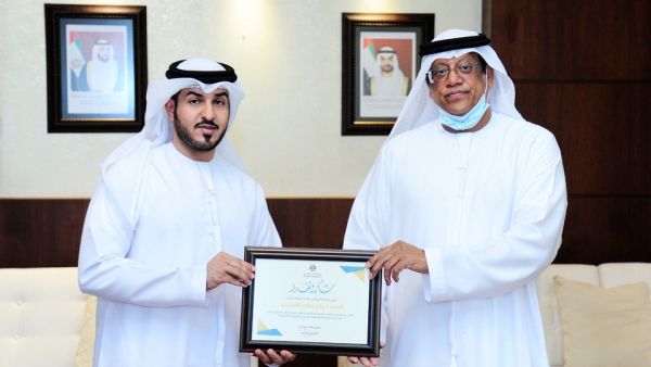 جامعة أبوظبي تستعد للنظام التعليمي الهجين وتقدم فحص كوفيد-19 لموظفيها