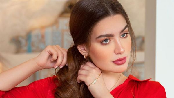 إصابة روان بن حسين بكسر في قدمها ومنعها من الحركة!.. ما القصة؟ (فيديو وصور)