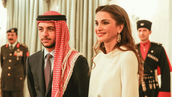 الملكة رانيا برفقة ولي العهد