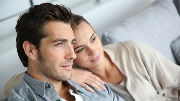 معظم الرجال لا يتقنون فن اختيار الهدايا لشريكة حياتهم