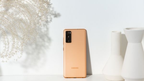 سامسونج تكشف عن هاتفها الجديد Galaxy S20 FE مع ميزات متكاملة لتعزيز تجربة عشاق سلسة Galaxy S المتميزة