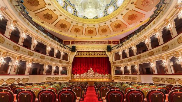Cairo's National Theatre (Twitter)