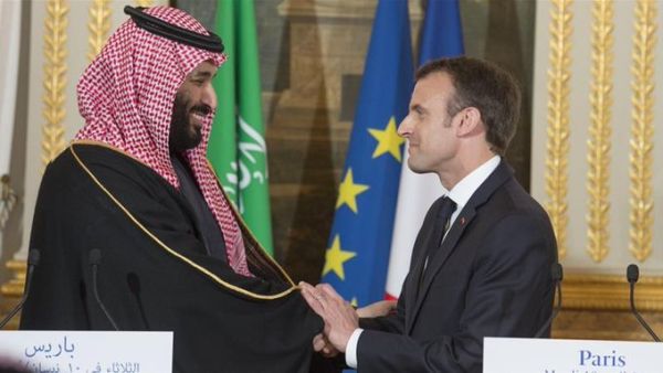 Saudi Arabia's Mohammed bin Salman and president Emmanuel Macron (Twitter)