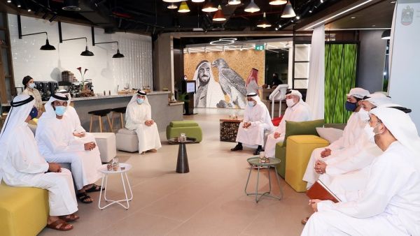 وزراء الاقتصاد يبحثون مع مجموعة من أصحاب الشركات الوطنية سبل التعاون لدعم بيئة الأعمال