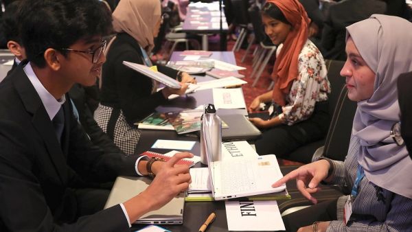 خلال الحدث هل يمكن لنماذج محاكاة الأمم المتحدة أن تجعل المناهج الدراسية أكثر فعالية؟