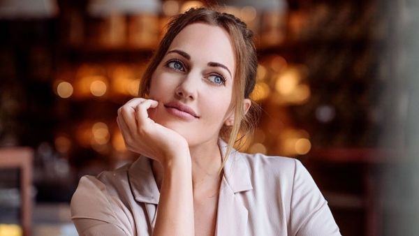 Meryem Uzerli Covers Her Puffed Tommy in a Baggy Coat After Announcing She's 5 Months Pregnant (Pictures)