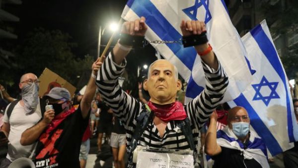 Thousands of demonstrators have taken to the streets in Israel (Twitter)