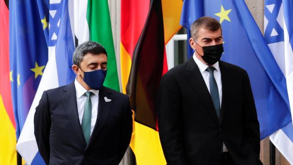 الإمارات تطلب من إسرائيل فتح سفارتين في البلدين في أقرب وقت