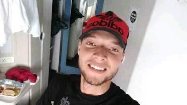  ابن الـ 21 عاماً ترك تونس، وتحديداً محافظة صفاقس الساحلية، حيث تقطن عائلته في حي شعبي فقير