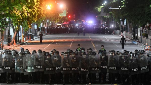 Riot police prepare to disperse pro-democracy protesters in Bangkok on October 15, 2020, after the government declared a state of emergency following an anti-government rally the previous day. Panumas SANGUANWONG / AFP