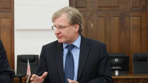 US ambassador Richard Norland (Twitter)