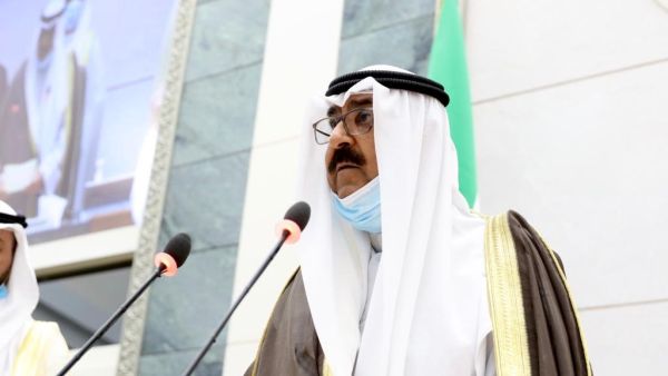 Sheikh Meshaal Al-Ahmad Al-Jaber Al-Sabah took the constitutional oath. (Twitter)