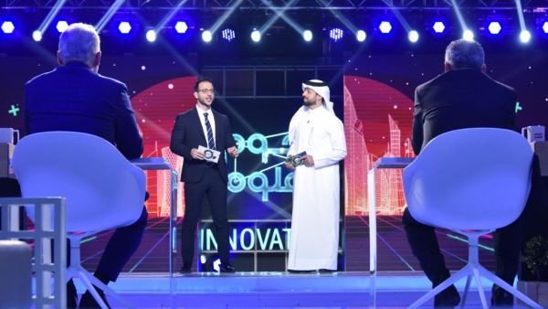 في سابقة هي الأولى من نوعها بتاريخ نجوم العلوم: لجنة التحكيم تلغي قرار الاستبعاد في حلقة إثبات المبدأ