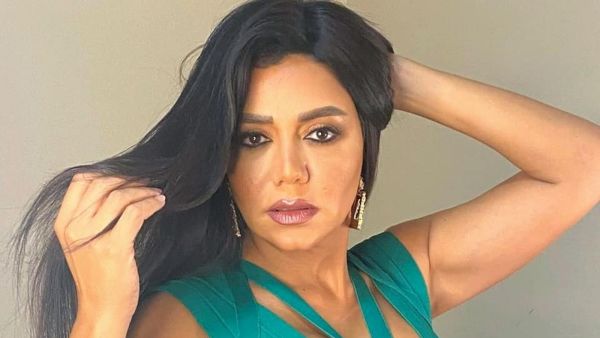 Rania Youssef Changes Three Outfits in Gouna Film Festival 2020 & Urges Humans to Fight Coronavirus Like They Fought Dinosaurs! (Video)