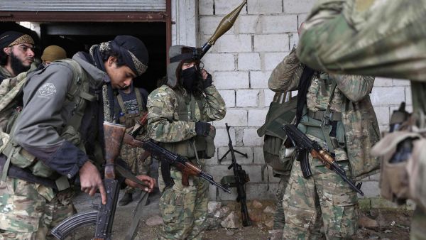 نقل مئات من المسلحين المرتبطين بتركيا من سوريا إلى منطقة الصراع في قره باغ