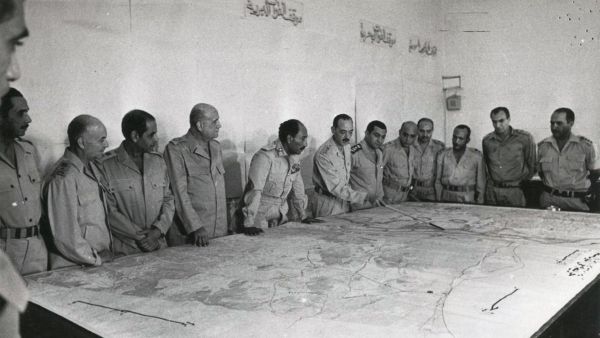 اجتماع للقيادة المصرية خلال حرب أكتوبر