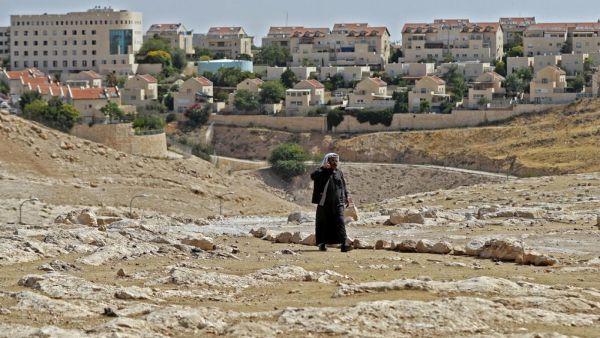 Number of people living in Israeli settlements increased to 449,508 by end of 2018, settler group says (AFP)