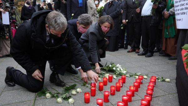 Austria is mourning four civilians shot dead by a 20-year-old Islamic State sympathiser who attacked a popular nightlife area in the heart of Vienna on November 2, 2020, on the last night before a second coronavirus shutdown.  Omer Messinger / AFP