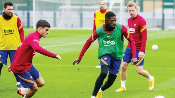 عثمان ديمبيلي خلال تدريبات برشلونة