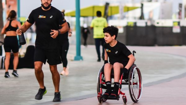 The teen, who is wheelchair-bound, was one of the first few to reach Kites Beach at around 5am to take part in the Dubai Run. (Twitter)