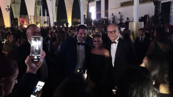 Proposal on the Red Carpet! Bushra Said YES During Gouna Film Festival Finale ... Check Out Her Fiancé