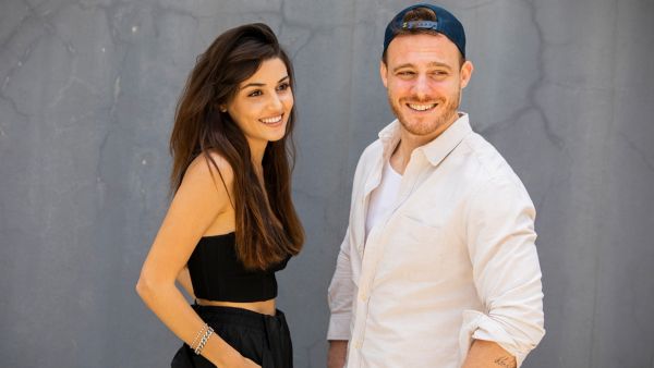 Sen Çal Kapımı 20: Serkan Proposes to Eda & Selin Tries to Break Them Up