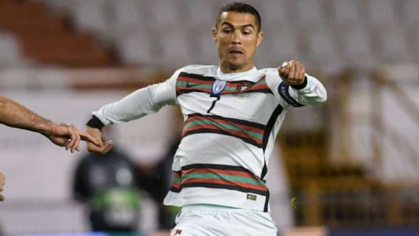 كريستيانو رونالدو يقود البرتغال للفوز