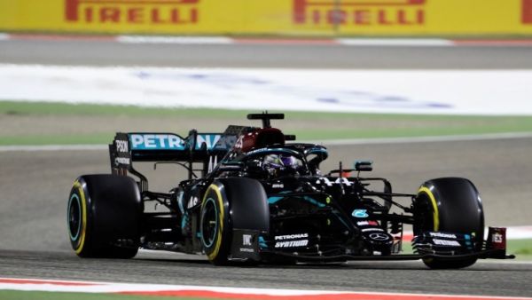 هاميلتون يفوز مجدداً