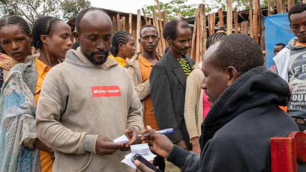 الوكالات الانسانية المحلية ووكالات الأمم المتحدة تحاول مساعدة اللاجئين