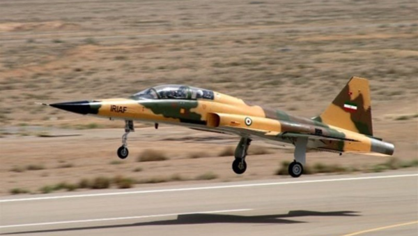 مقاتلة ايرانية