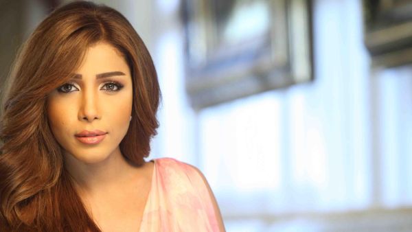 أروى اليمنية تشارك صورة إبنتها لأول مرة..هل تشبهها؟
