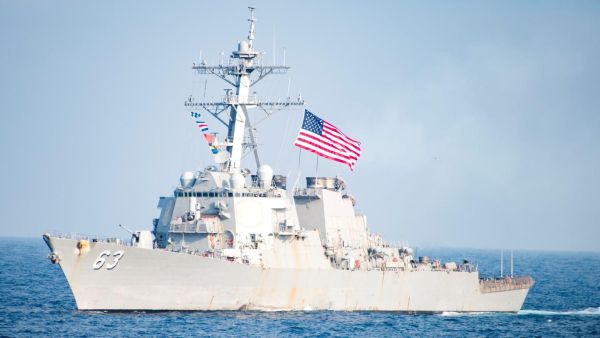 سفينتان حربيتان أمريكيتان تعبران مضيق تايوان في ثاني مهمة من نوعها خلال شهر