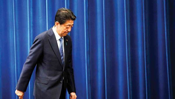  رئيس الوزراء الياباني السابق شينزو آبي