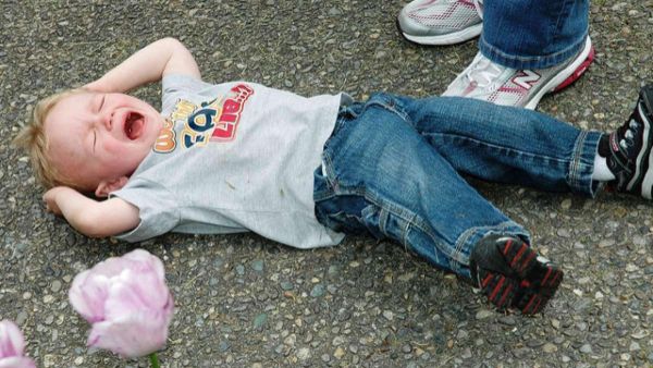 حياناً يحتاج الأطفال إلى رد فعلٍ على تنفسهم العميق حتى يكون التأثير كاملاً عليهم وعلى مزاجهم