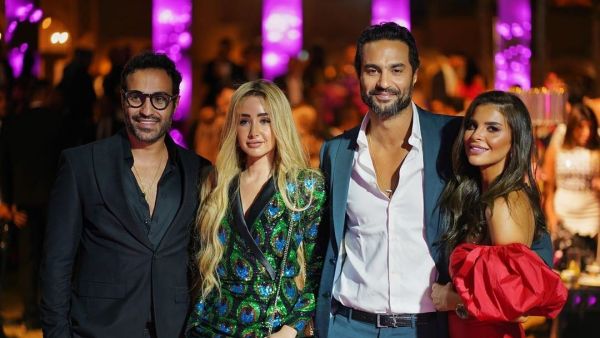 كيد السلفات يضرب مهرجان القاهرة السينمائي..شاهدوا إطلالة زوجات الأخوات فهمي!