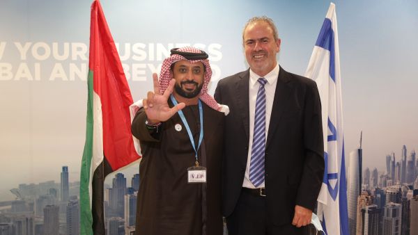 مركز دبي للسلع المتعددة يفتتح مكتباً تمثيلياً في تل أبيب لتعزيز التجارة الثنائية بين دولة الإمارات العربية المتحدة وإسرائيل مركز دبي للسلع المتعددة يفتتح مكتباً تمثيلياً في تل أبيب لتعزيز التجارة الثنائية بين دولة الإمارات العربية المتحدة وإسرائيل