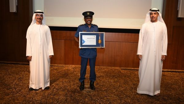 Dubai Customs Honours Long-Serving Employees 
