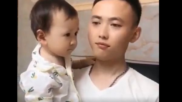 الطفل والايس كريم