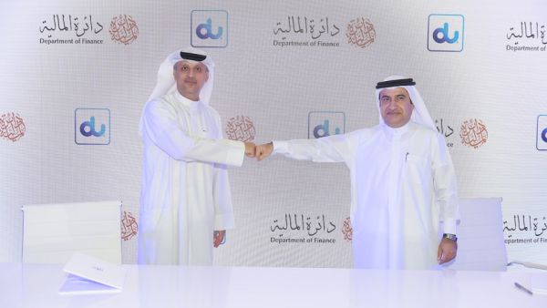 تعاون بين "مالية دبي" و"دو" في تنفيذ منصة الأتمتة الآلية للعمليات