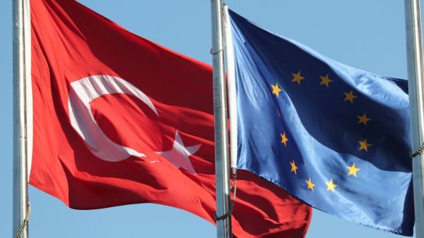 اليونان تعتبر العقوبات الجديدة على تركيا غير كافية