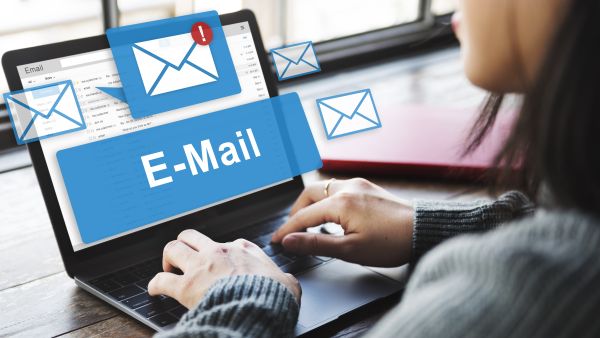 6 Things You Need to Consider When Writing Work Emails