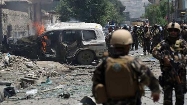 مقتل 14 جنديا إثر انفجار سيارة مفخخة بأفغانستان