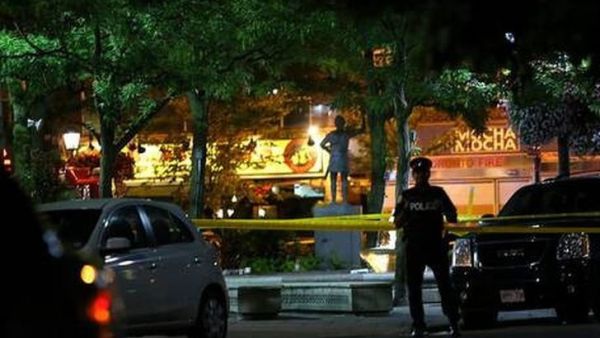 إصابة 3 أشخاص في عملية طعن بوسط لندن ليلة رأس السنة