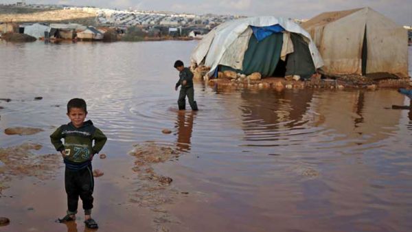 الأمم المتحدة تعرب عن القلق بشأن أوضاع النازحين بسبب الطقس السيئ شمالي سوريا